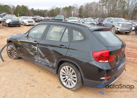 2013 BMW X1 xDrive28I z USA, uszkodzony, nr VIN WBAVL1C53DVR82882